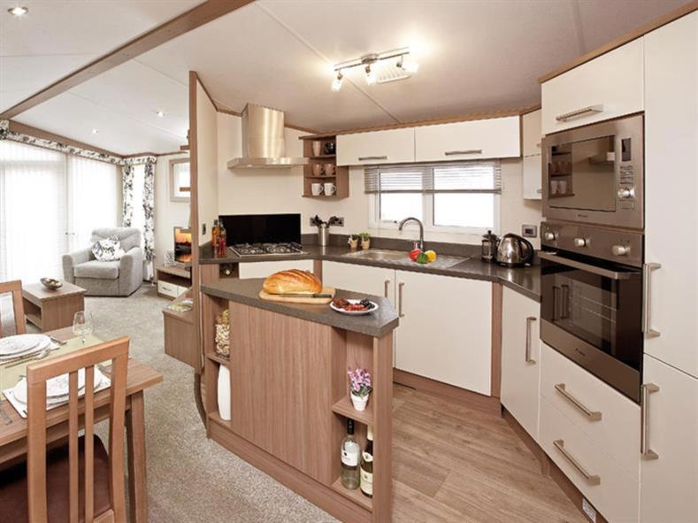 Family Breaks At Rockley Park With Prosecco And A Box Of Chocolates On Arrival Villa Poole Luaran gambar